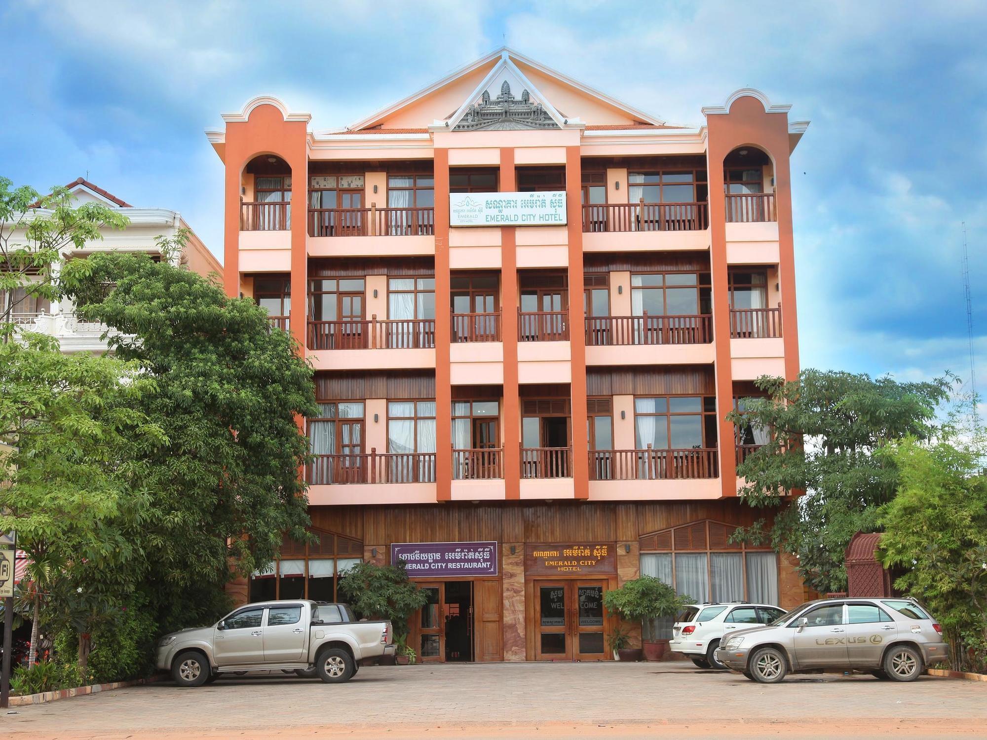 Emerald City Hotel Siem Reap Bagian luar foto